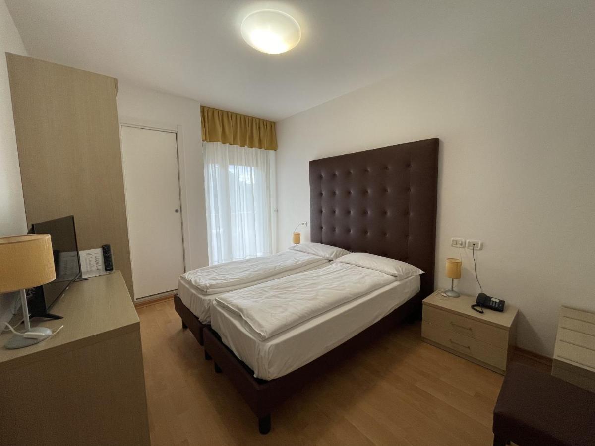 Hotel Garni Losanna ビビオーネ エクステリア 写真