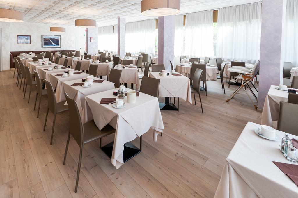 Hotel Garni Losanna ビビオーネ エクステリア 写真